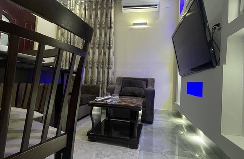 Barumbu Apartment | Le Bohemian - R-N.M