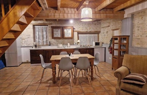 Saint-Crepin House | Le Bois Fleuri Gîte Campagne 6 Personnes Piscine