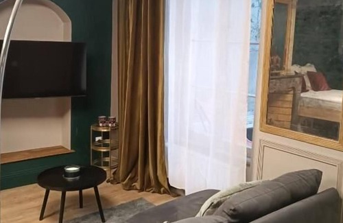 Dernier Sou Apartment | LE BON'APPART, Luxury Apartment in the Old Town with Courtyard - House 1747