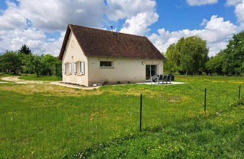 Saint-Romain-sur-Cher House | Le Bonheur est dans le Pré.
