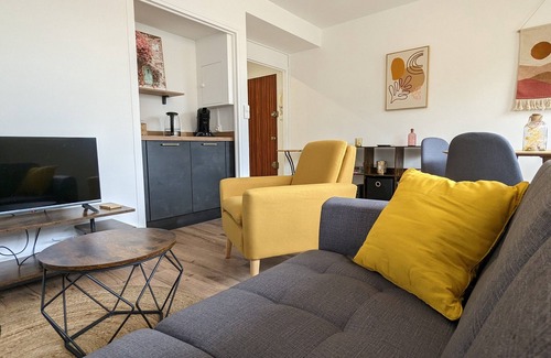 Alencon Apartment | Le Boudoir d'Emma | Private Jacuzzi | Relaxation