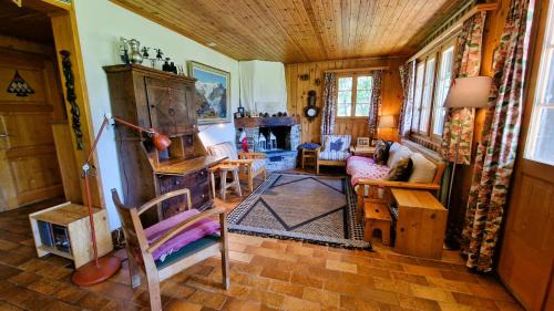 Evolene Ski Chalet | Le Bouquetin - Chalet familial- 8 personnes