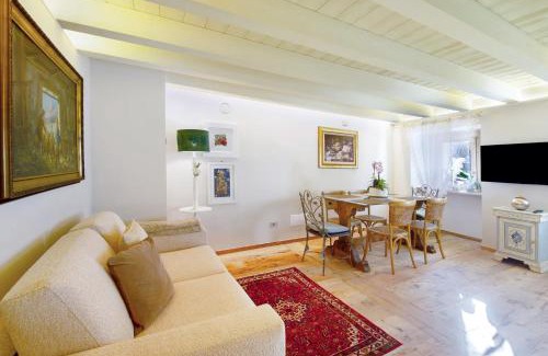 Arvier Apartment | Le Bourg Charmant - Soleil d'été