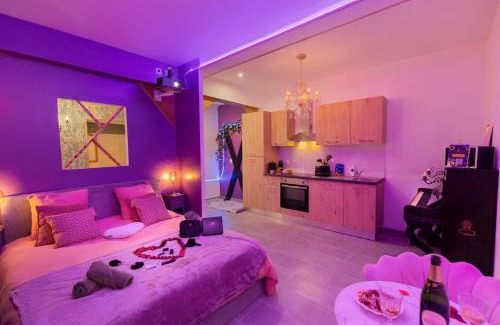 Quillan Apartment | Le bridgerlove Tantra Jacuzzi Unique
