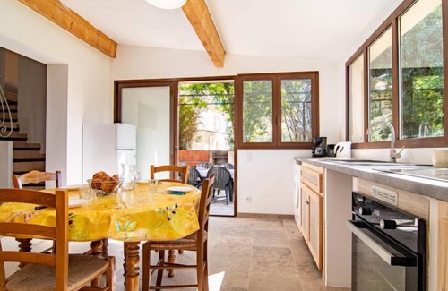 Besse-sur-Issole House | Le Cabanon by Interhome