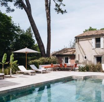 Saint-Seurin-de-Cadourne Bed & Breakfast | Le Château Réal