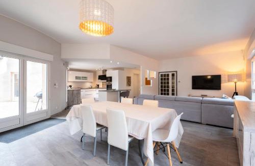 Thionville House | Le Château Jeannot