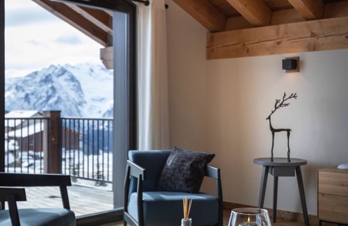 Eclose-Ouest Ski Chalet | Le Chalet Blue Moon