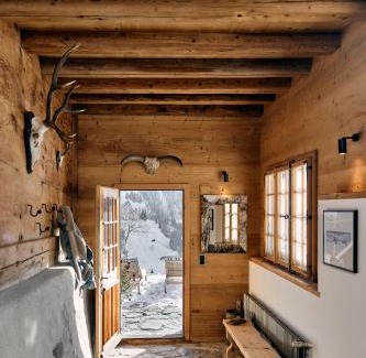 Rougemont Ski Chalet | Le Chalet Lion Rouge