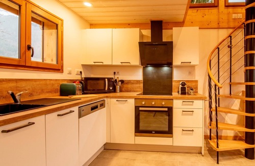 Bernex Ski Chalet | Le Chalet Lovecy - View of the mountains 4/5 people