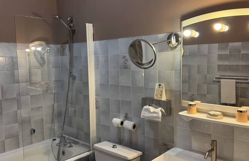 Bricquebec-en-Cotentin Hotel | Le Chateau de Bricquebec