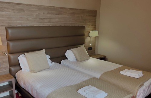 Bricquebec-en-Cotentin Hotel | Le Chateau de Bricquebec