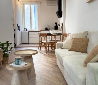 La Celle-sous-Gouzon Apartment | Le Cloître du Palais - Studio