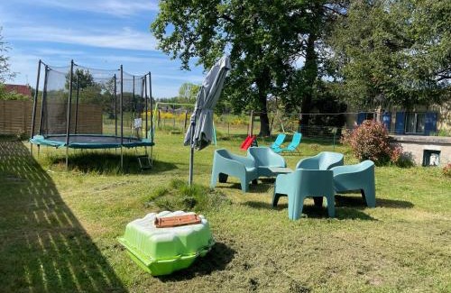Pierrefitte-sur-Sauldre House | LE COCOON D'ANNABELLE - JOLIE MAISON avec JEUX ET GRAND JARDIN