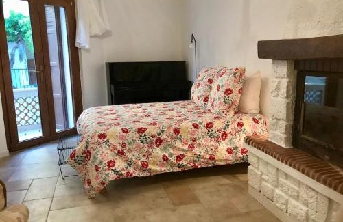 Saint-Martin-de-Bromes Apartment | Le colostre T2