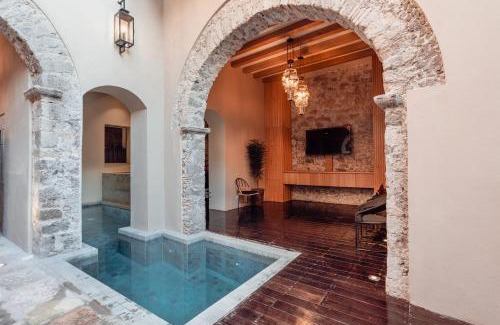 Zona Centro Apartment | Le Cottage San Miguel de Allende, Modern Luxury in Centro with Pool & Jacuzzi