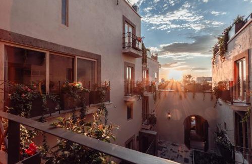 Zona Centro Apartment | Le Cottage San Miguel de Allende, Modern Luxury in Centro with Pool & Jacuzzi