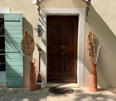 Monteux Bed & Breakfast | Le Domaine du Printemps