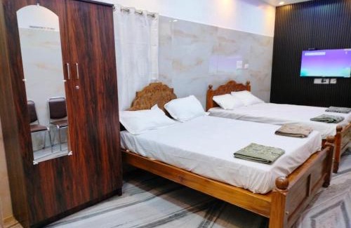 Courtallam House | LE Falls