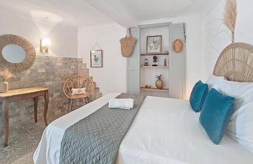 Saint-Cezaire-sur-Siagne Apartment | Le Figuier de Saint Cé Jardinet Terrasse Vue