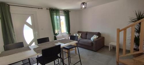 Sainte-Marguerite-sur-Duclair House | LE MASCARET gite des Abbayes Du Val Seine