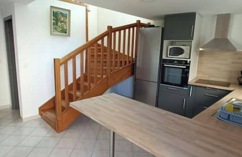 Les Ollieres-sur-Eyrieux House | Le Gîte de Pounard Plage Privée