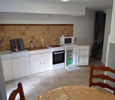 Limogne-en-Quercy House | Le gîte de la placette - coeur de village