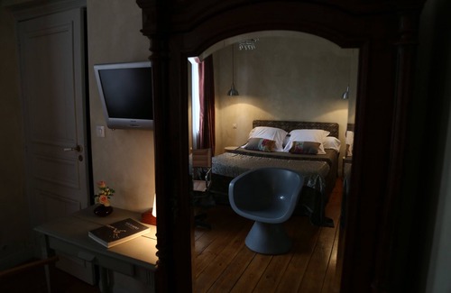 Valenciennes House | LE GRAND DUC