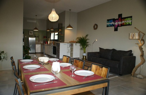 Nyons House | Le Grand Pin . beautiful contemporary house for rent in Nyons