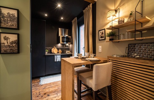 Bayeux Apartment | Le Jardin d-Alice-Studio-Superior-Private Bathroom-Garden view
