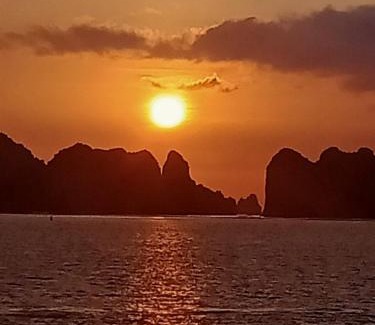 Ha Long Boat Rental | Le Journey Cruise 3-4star 17 cabin Ha long