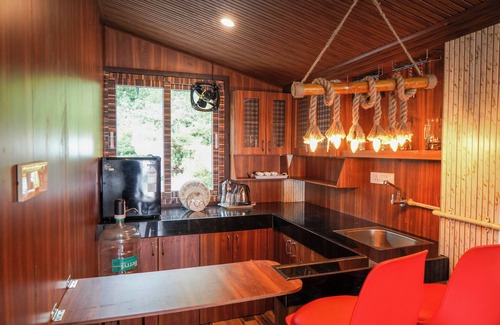 Ooty Hotel | Le Karaj Meadows