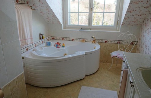 Genolier House | Le Lierre B&B