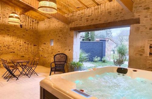 Vendeuvre-du-Poitou House | Le Lodge du Chêne -SPA, proche Futuroscope