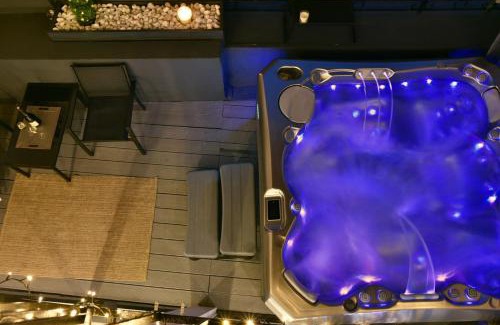 Jarville-la-Malgrange Apartment | Le LOFT, MoonLOVE, Jacuzzi et sauna privatifs sur terrasse, 120m2