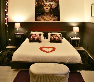 Jarville-la-Malgrange Apartment | Le LOFT, MoonLOVE, Jacuzzi et sauna privatifs sur terrasse, 120m2