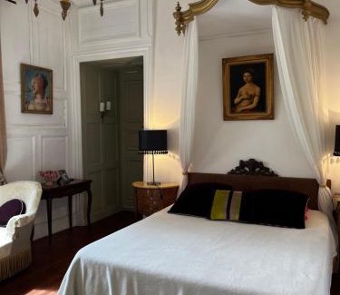 Issoudun Apartment | Le Logis de Saint Cyr