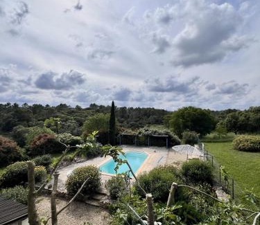 Orthoux-Serignac-Quilhan House | Le Mas Du Gentilhomme Chambre Glycine