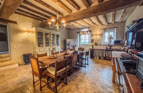 Belforet-en-Perche House | Le manoir de Saint-Ouen avec piscine chauffée intérieure