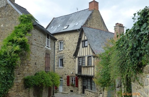 Lanvallay Apartment | Le Manoir de la Magdeleine