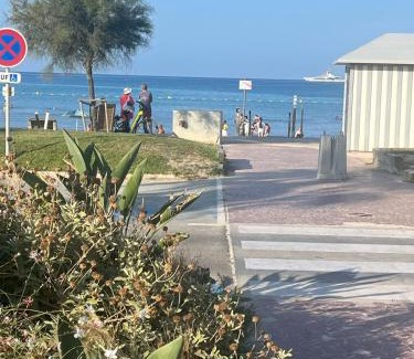 Saint-Cyr-sur-Mer Apartment | Le Mas de la Mer