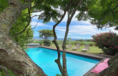 Marsanne House | Le Mas du Pas, large Provencal farmhouse, 15 people, heated pool, 5 bathrooms or bathtub