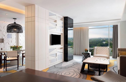 Dhaka Resort | Le Meridien Dhaka