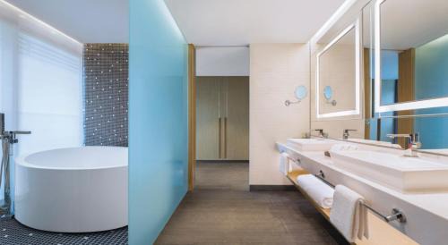 West Coast Hotel | Le Meridien Qingdao West Coast