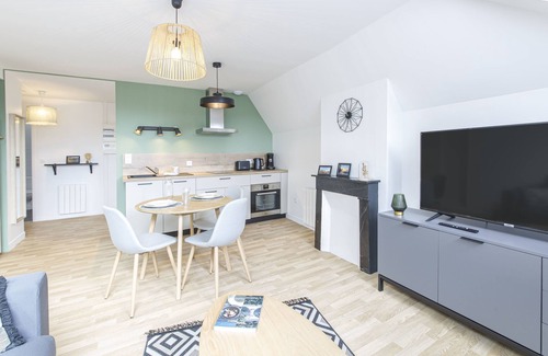 Laval Apartment | LE MONKEY - 700m Gare - Wifi
