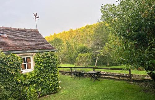 Saint-Germain-le-Rocheux Bed & Breakfast | Le moulin de Saint Germain
