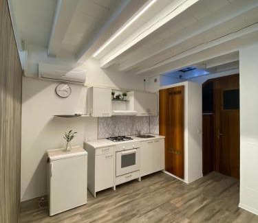 Castelfranco Veneto Apartment | Le Mura Minicase int 2