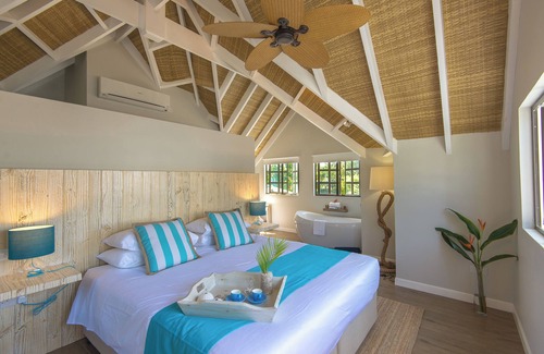 La Passe Hotel | Le Nautique - Luxury Waterfront Hotel
