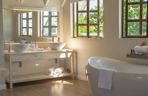 La Passe Hotel | Le Nautique - Luxury Waterfront Hotel