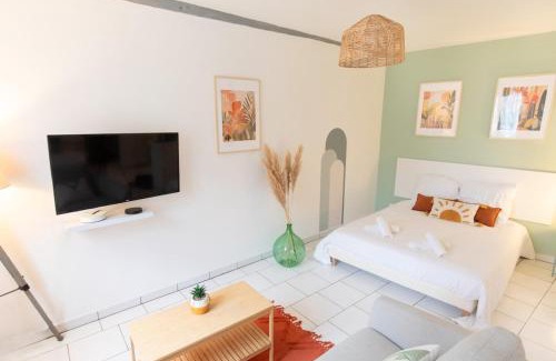 Evreux Apartment | Le Panama - 5 min du centre, 500m2 de jardin